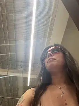 Snapshot of Reinacatchile chatting on February 2025 08:58:01 PM Reinacatchile online show from February 2025 08:58:01 PM