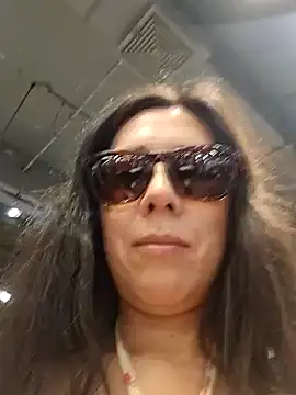 Snapshot of Reinacatchile chatting on February 2025 08:32:01 PM Reinacatchile online show from February 2025 08:32:01 PM