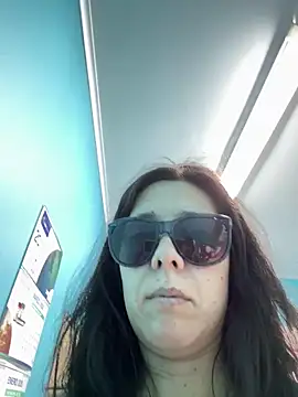 Snapshot of Reinacatchile chatting on February 2026 07:41:02 PM Reinacatchile online show from February 2026 07:41:02 PM