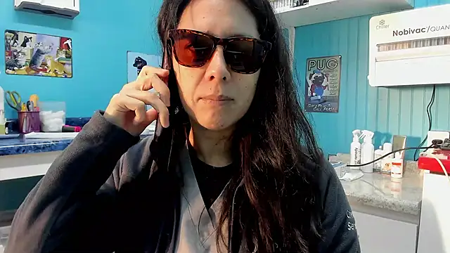 Snapshot of Reinacatchile chatting on May 2026 08:48:02 PM Reinacatchile online show from May 2026 08:48:02 PM
