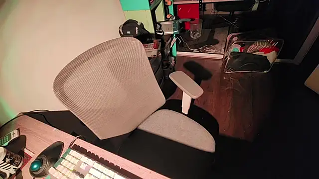 estivalia xxx online show from April 2026 10:43:01 PM