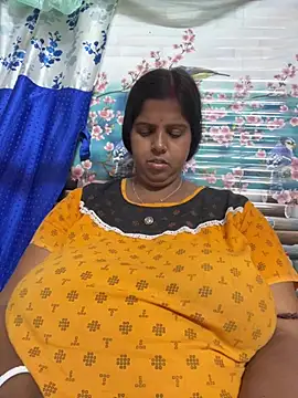 Beauty-queen online show from February 2026 01:43:01 PM