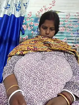 Beauty-queen online show from February 2026 01:32:02 PM