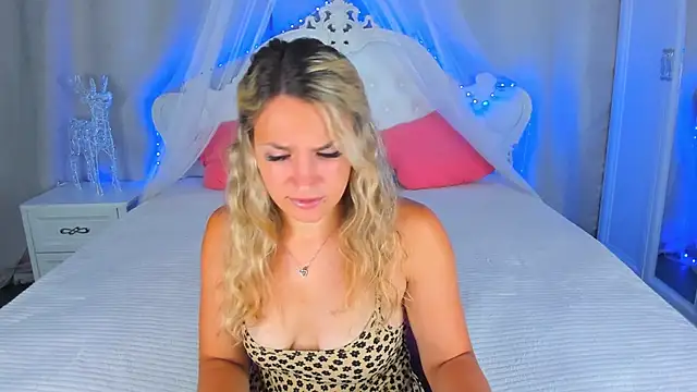Snapshot of Milka_Blond chatting on July 2026 11:55:01 PM Milka Blond online show from July 2026 11:55:01 PM