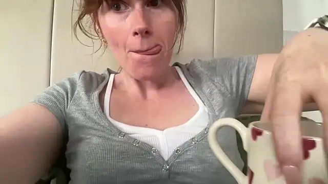 Snapshot of redheadrosie69 chatting on June 2026 10:15:01 AM redheadrosie69 online show from June 2026 10:15:01 AM