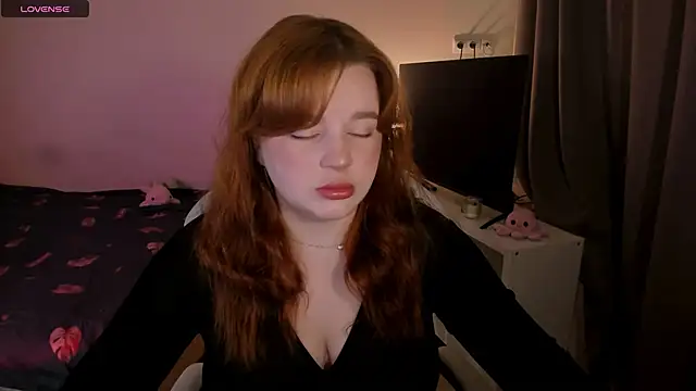 Snapshot of _Lisa_x chatting on December 2024 07:14:01 AM  Lisa x online show from December 2024 07:14:01 AM