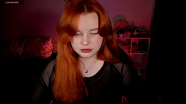 Snapshot of _Lisa_x chatting on October 2025 02:36:01 PM  Lisa x online show from October 2025 02:36:01 PM