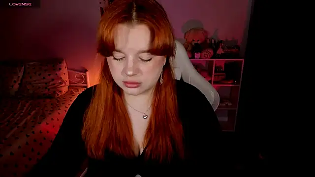 Snapshot of _Lisa_x chatting on October 2025 12:47:02 PM  Lisa x online show from October 2025 12:47:02 PM