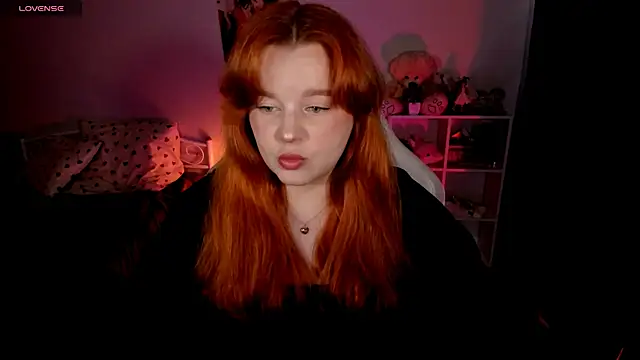 Snapshot of _Lisa_x chatting on October 2025 11:20:02 AM  Lisa x online show from October 2025 11:20:02 AM