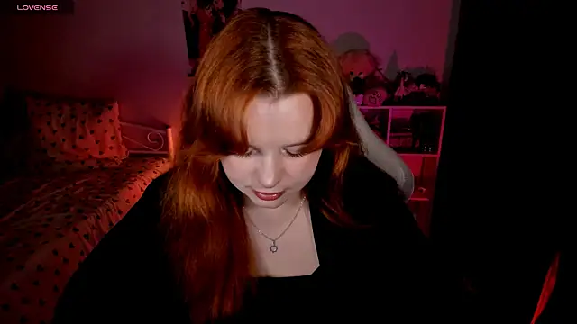 Snapshot of _Lisa_x chatting on October 2025 02:17:02 PM  Lisa x online show from October 2025 02:17:02 PM