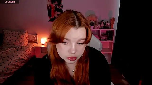 Snapshot of _Lisa_x chatting on October 2025 09:59:01 AM  Lisa x online show from October 2025 09:59:01 AM
