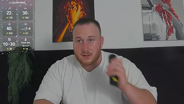 Snapshot of RoddyStill chatting on December 2024 12:19:02 PM RoddyStill online show from December 2024 12:19:02 PM