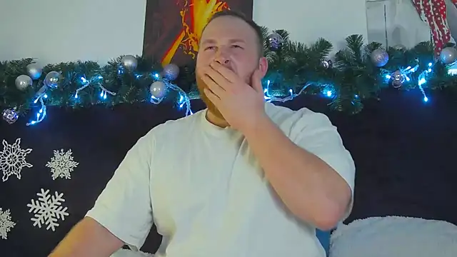 Snapshot of RoddyStill chatting on December 2024 02:11:02 PM RoddyStill online show from December 2024 02:11:02 PM