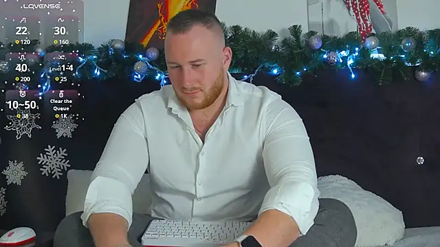 Snapshot of RoddyStill chatting on December 2024 08:13:01 AM RoddyStill online show from December 2024 08:13:01 AM