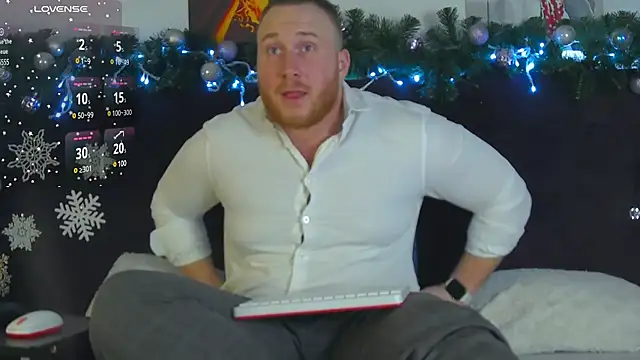 Snapshot of RoddyStill chatting on December 2024 02:01:01 PM RoddyStill online show from December 2024 02:01:01 PM