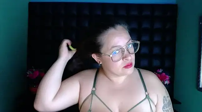 SaraThomso online show from December 2024 02:53:02 AM