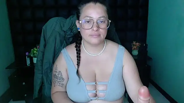 SaraThomso online show from February 2025 09:13:02 AM