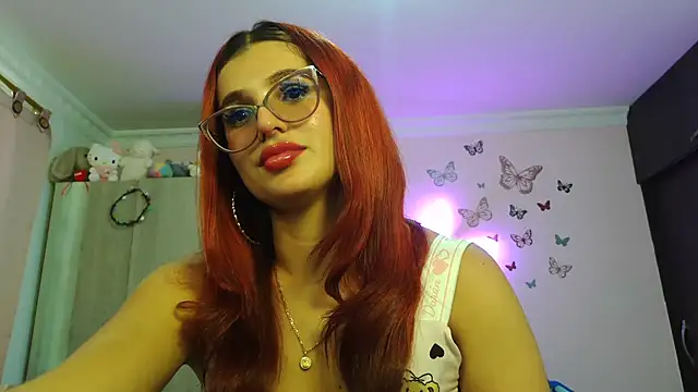Snapshot of caroline_jonson chatting on May 2026 08:25:02 PM caroline jonson online show from May 2026 08:25:02 PM