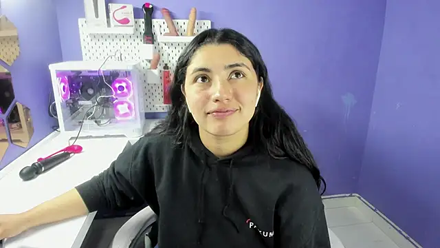 Danna 777  online show from December 2025 12:29:01 AM