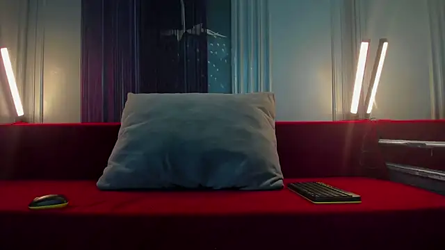 Snapshot of Whitney_Svonn chatting on March 2025 04:38:02 AM Whitney Svonn online show from March 2025 04:38:02 AM