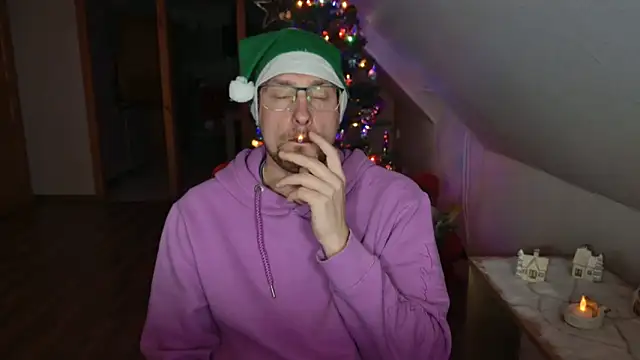 Snapshot of Relsxboy chatting on December 2024 08:36:01 PM Relsxboy online show from December 2024 08:36:01 PM