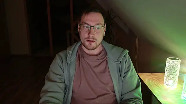 Snapshot of Relsxboy chatting on January 2025 09:32:02 PM Relsxboy online show from January 2025 09:32:02 PM