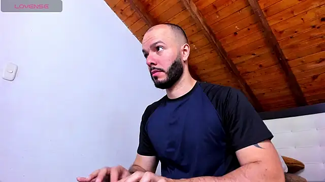 Tom Bailey online show from April 2026 01:06:02 PM