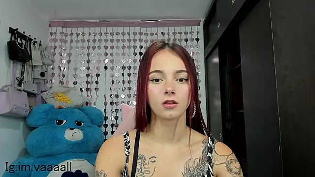 lucyy tay online show from February 2025 09:49:01 PM