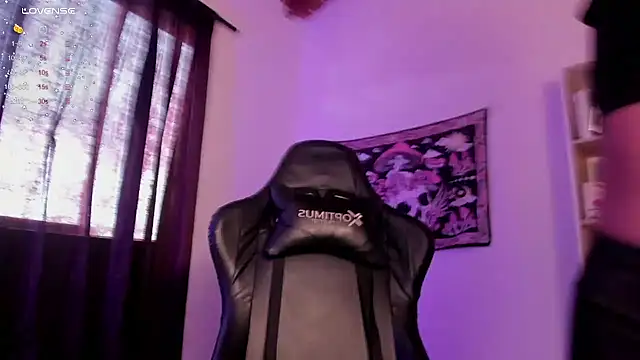 Luu01  online show from December 2024 08:50:01 PM