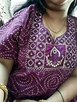 cuteyqueen online show from January 2026 07:32:01 AM