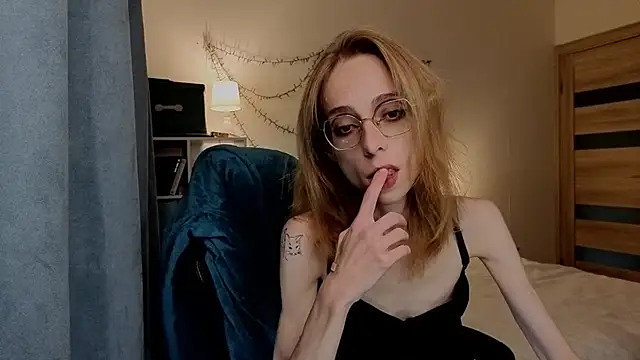 Snapshot of amber_quell_here chatting on September 2025 02:17:02 PM amber quell here online show from September 2025 02:17:02 PM