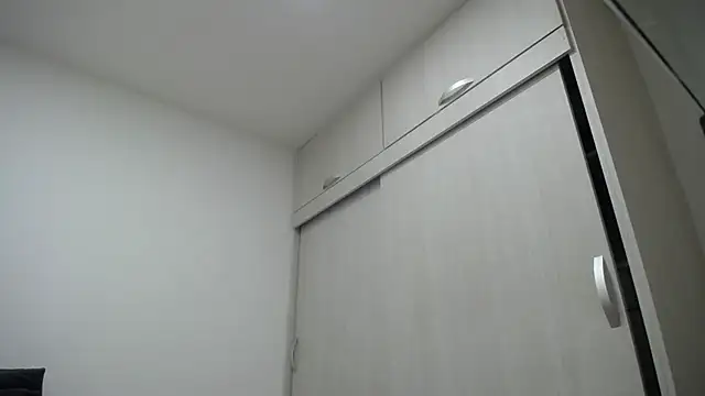 Amelia Debora Antonella online show from November 2025 12:18:01 PM