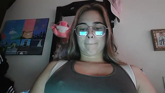 trianabell online show from February 2026 06:15:02 PM