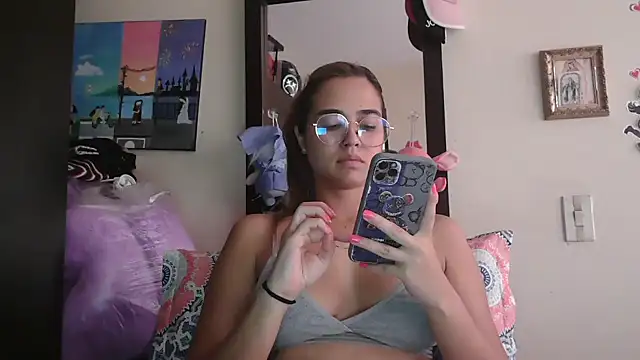 trianabell online show from April 2026 04:35:01 PM