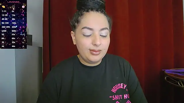 BustyAllyy online show from October 2025 03:29:01 PM