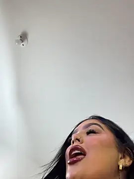 Snapshot of Brhiana_Williamms chatting on June 2026 01:15:01 PM Brhiana Williamms online show from June 2026 01:15:01 PM