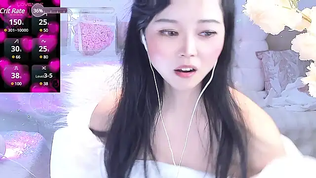 Snapshot of lilies-sweet chatting on February 2025 08:28:02 AM lilies-sweet online show from February 2025 08:28:02 AM