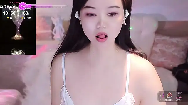 Snapshot of lilies-sweet chatting on March 2025 03:57:02 AM lilies-sweet online show from March 2025 03:57:02 AM