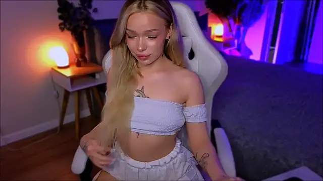 Lily Yin online show from April 2026 06:00:02 AM