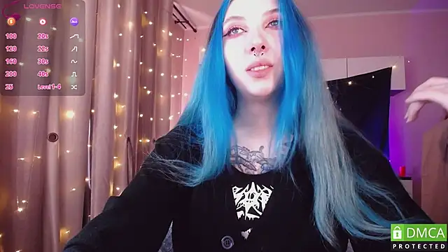 JustMeowGirl online show from November 2025 04:44:02 AM