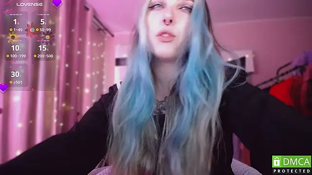 Snapshot of JustMeowGirl chatting on April 2026 05:21:02 AM JustMeowGirl online show from April 2026 05:21:02 AM