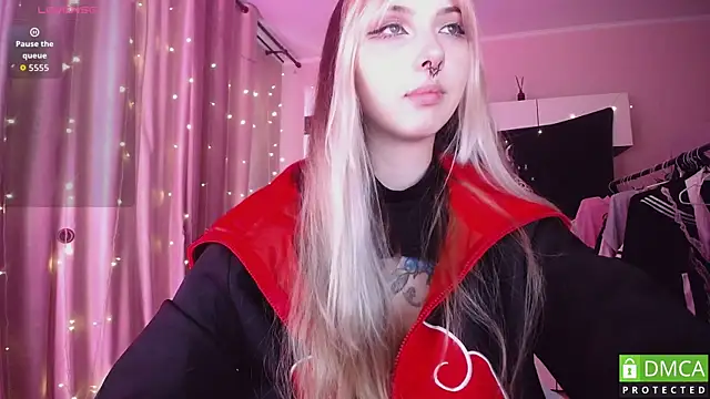 Snapshot of JustMeowGirl chatting on July 2026 05:43:02 AM JustMeowGirl online show from July 2026 05:43:02 AM