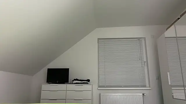 zxzx cam1 online show from February 2026 03:35:01 PM