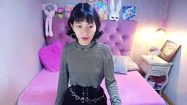 charlottemoonxz online show from February 2026 06:24:02 PM