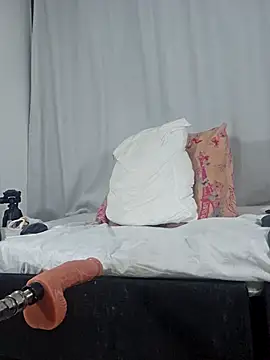 hole davidd online show from November 2025 11:51:02 PM