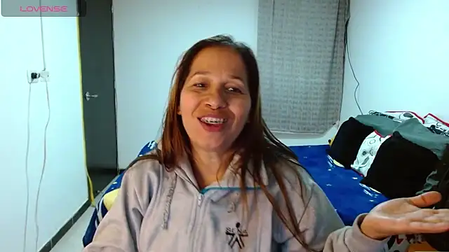 Snapshot of CaroMasha chatting on March 2026 06:42:02 AM CaroMasha online show from March 2026 06:42:02 AM