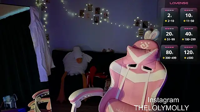 Snapshot of LolyMolli chatting on February 2025 02:15:02 PM LolyMolli online show from February 2025 02:15:02 PM