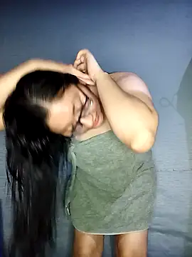 Snapshot of ladygmusic chatting on November 2025 06:02:02 AM ladygmusic online show from November 2025 06:02:02 AM