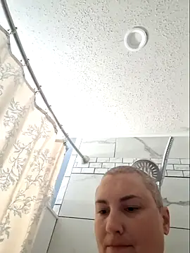 MilfyMrsRobinson online show from May 2026 08:28:02 PM