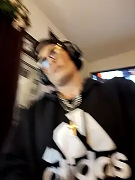 NarleySinn online show from October 2025 05:14:01 PM